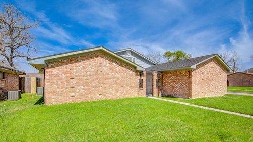 13747 Rampchester Ln, Houston, TX, 77015-1410 | Card Image