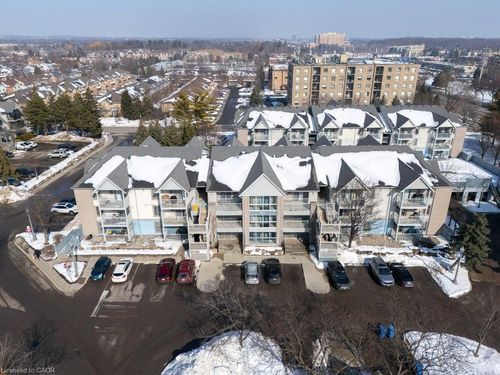 211-2010 Cleaver Ave, Burlington, ON, L7M4C1 | Card Image