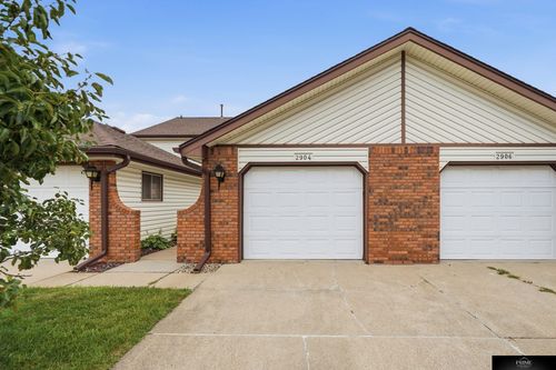 2904 Londonshire Ct, Lincoln, NE, 68516-2758 | Card Image