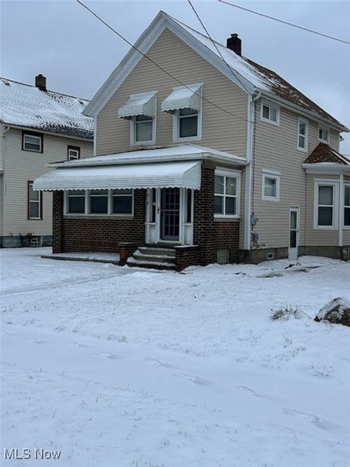 97 8th St Nw, Barberton, OH, 44203-2424 | Card Image