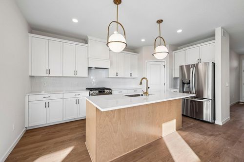 19190 Cloverleaf Way, Farmington, MN, 55024-1822 | Card Image