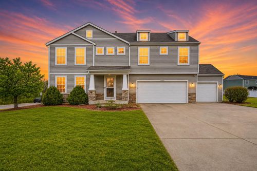 10843 Hillcrest Ln, Dyer, IN, 46311-7032 | Card Image