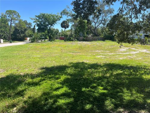 2414 Pelican Dr, Sarasota, FL, 34237-7213 | Card Image