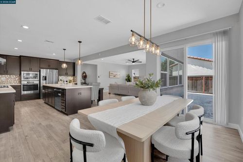 351 Bloomington Ln, Brentwood, CA, 94513 | Card Image