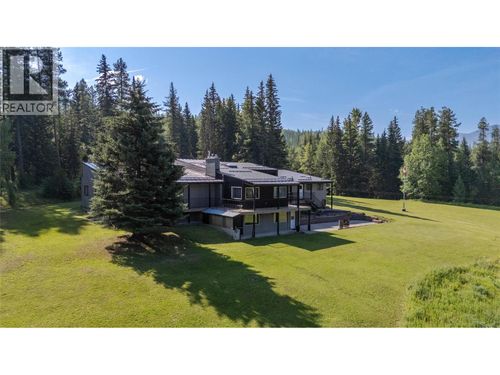 105 Castle Mountain Rd, Fernie, BC, V0B1M4 | Card Image