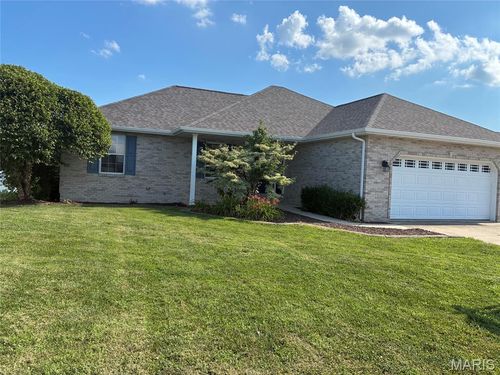 70 Bridgewater Lane, Highland, IL, 62249 | Card Image