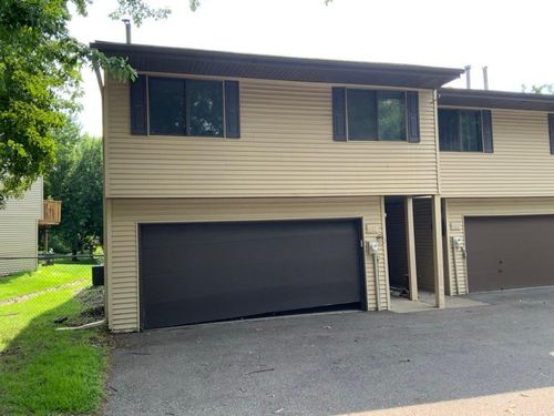 401 Whispering Ln, Hastings, MN, 55033-1518 | Card Image