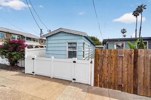 2009 Bacon St, San Diego, CA, 92107-2505 | Card Image