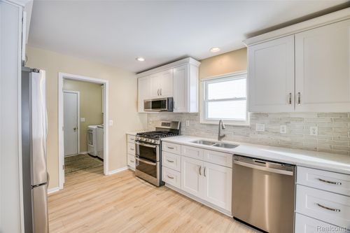 99-262 Winding Brook, Commerce Charter Township, MI, 48390 | Card Image