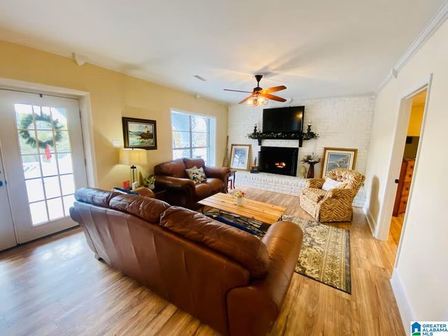 992 Clear Creek Dr, House other with 4 bedrooms, 2 bathrooms and null parking in Alpine AL | Image 13