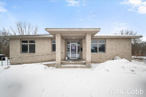 4075 Airline Rd, Norton Shores, MI, 49444-4277 | Card Image