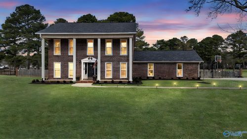4530 Arrowhead Dr Se, Decatur, AL, 35603-5142 | Card Image