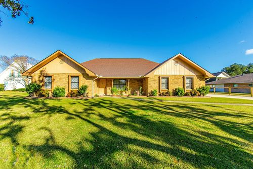 1351 Doctor Beatrous Rd, Theriot, LA, 70397-9633 | Card Image