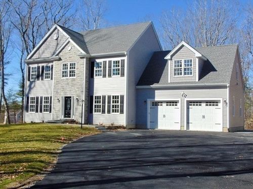 40 Green St, Foxboro, MA, 02035-2819 | Card Image