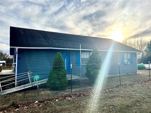 13538 E Mission Rd, Nevada, MO, 64772-7116 | Card Image