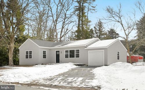 200 Willow Rd, ORWIGSBURG, PA, 17961-9607 | Card Image