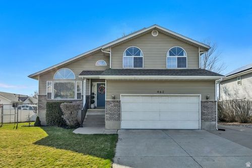 462 Pitford Dr, Centerville, UT, 84014-2189 | Card Image