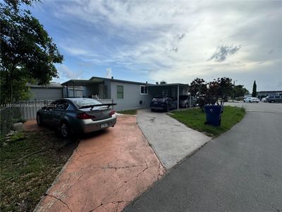 19800 Sw 180th Ave, House other with 3 bedrooms, 2 bathrooms and null parking in Miami FL | Image 3