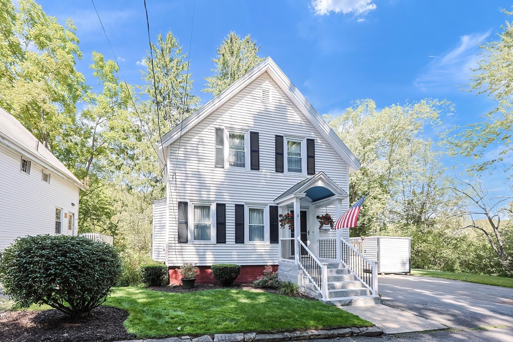 Riley Ct, North Attleboro, MA 02760