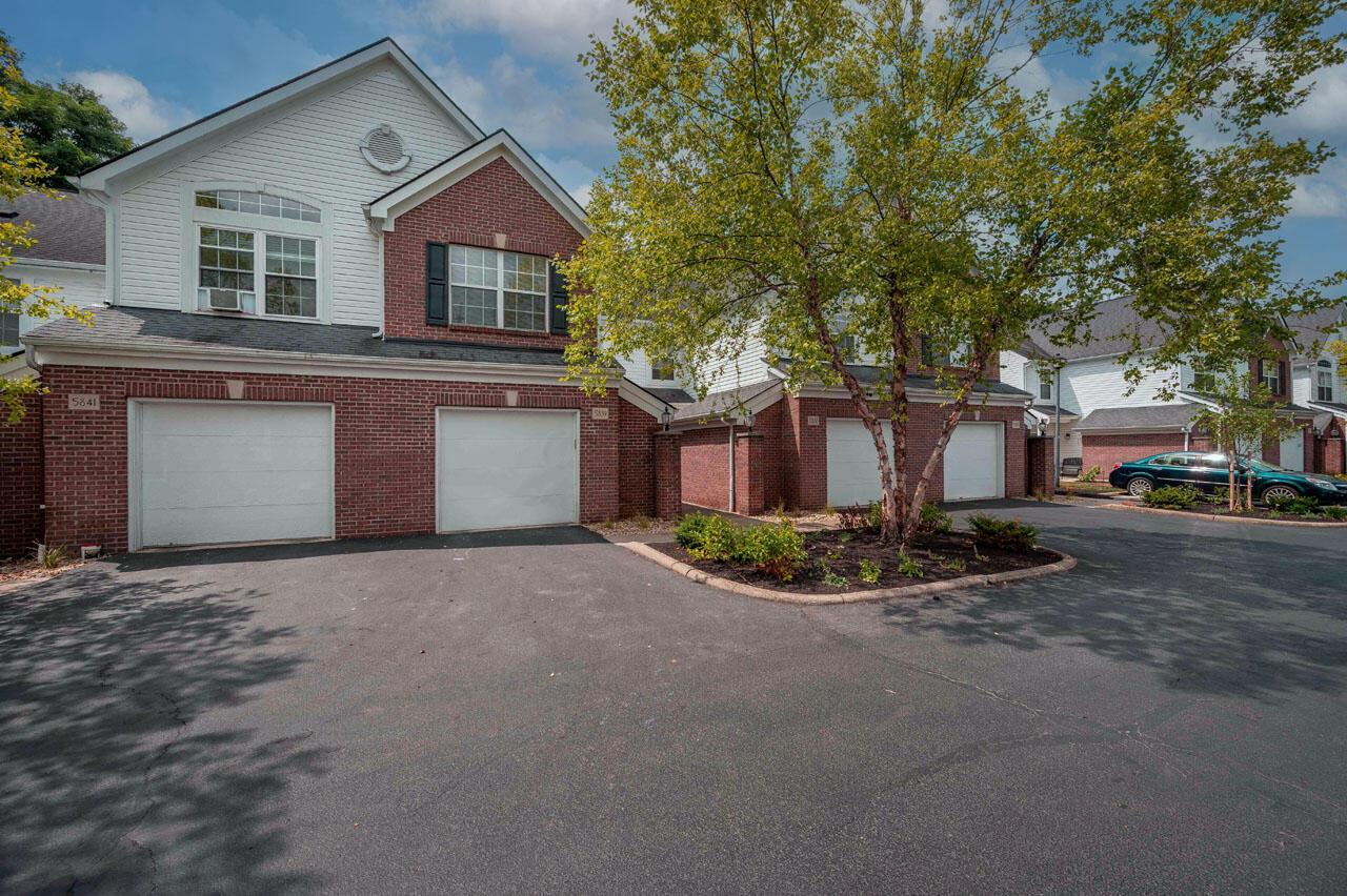Albany Grv, Westerville, OH 43081