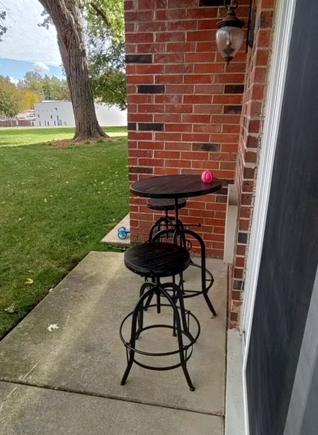 Private Patio | Image 12