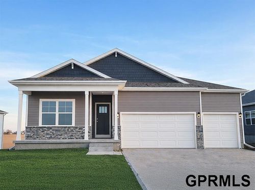 8363 S 176th Cir, Omaha, NE, 68136-1733 | Card Image