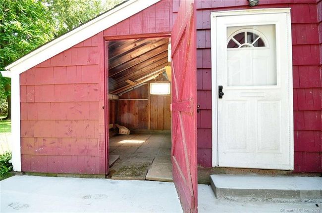 70 Strong Rd, House other with 3 bedrooms, 2 bathrooms and null parking in South Windsor CT | Image 19