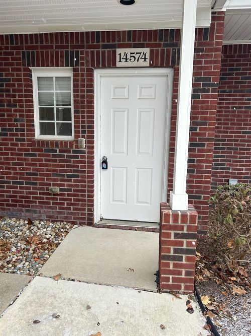 14574 Moravian Manor Cir, Sterling Heights, MI, 48312-5799 | Card Image