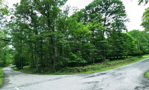 713 Horse Shoe Bend Rd, Acme, PA, 15610 | Card Image