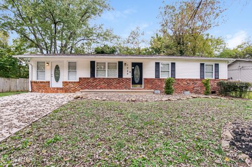 1049 Roswell Rd, Knoxville, TN, 37923-1766 | Card Image