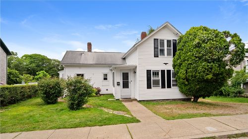104 River St, South Kingstown, RI, 02879-3212 | Card Image