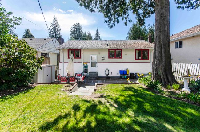 234 W 23 Rd Street, House other with 4 bedrooms, 2 bathrooms and 2 parking in North Vancouver BC | Image 32