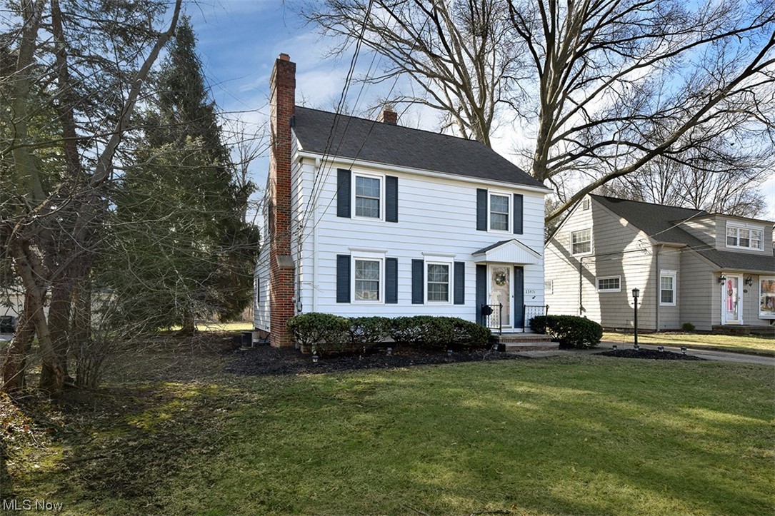 23871 Hedgewood Avenue, Sold in Westlake Zoocasa