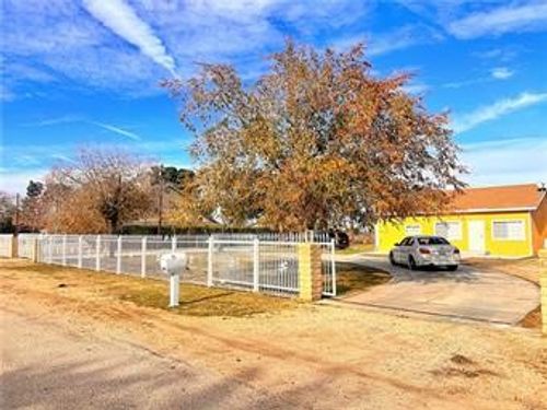 1641 W Avenue A12, Lancaster, CA, 93536 | Card Image