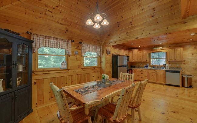 890 Mountain Lake Cir, Home with 3 bedrooms, 3 bathrooms and null parking in Blue Ridge GA | Image 28