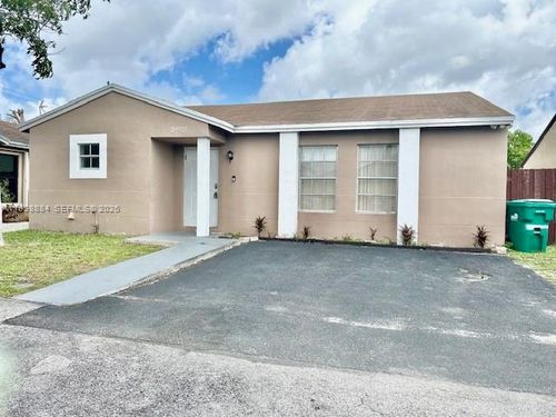 19922 Nw 67th Pl, Hialeah, FL, 33015-2413 | Card Image