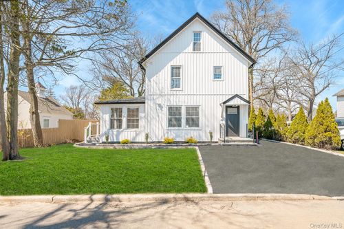 227 N Railroad Ave, Babylon, NY, 11702-2001 | Card Image