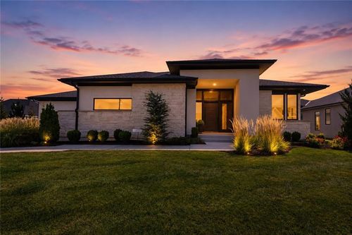 4415 W 136th St, Leawood, KS, 66224-5946 | Card Image