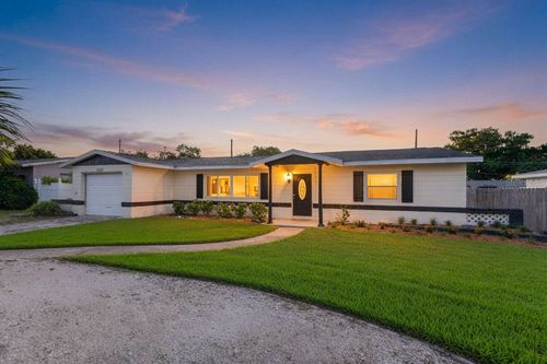 5127 62nd St N, Kenneth City, FL, 33709-3339 | Card Image