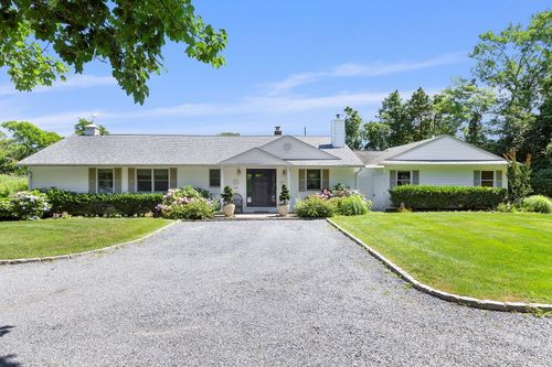 31B Club Ln, Remsenburg, NY, 11960 | Card Image