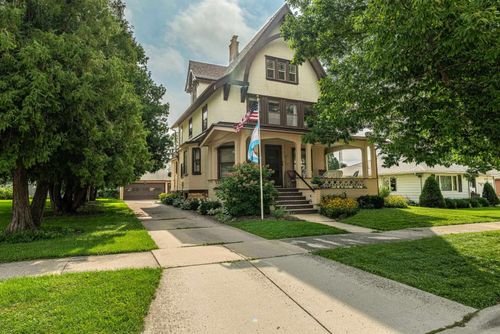 714 21st Ave, Monroe, WI, 53566-1667 | Card Image