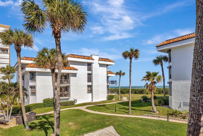 211 - 4100 N Highway A1a, Condo with 3 bedrooms, 3 bathrooms and null parking in Hutchinson Island FL | Image 21