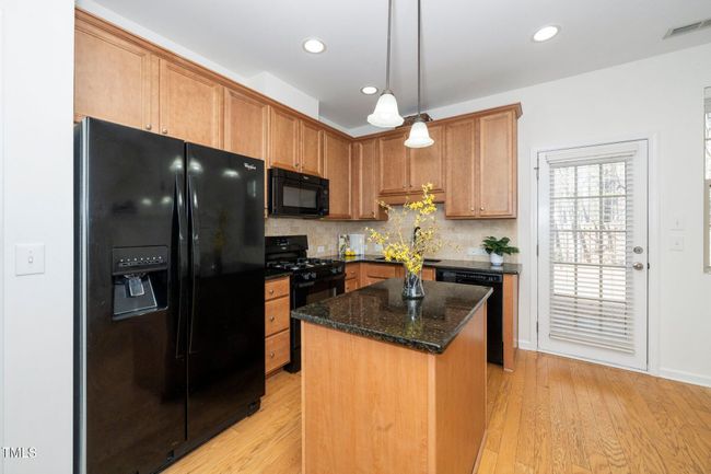 14-web-or-mls-746 Wickham (10 of 28) | Image 18