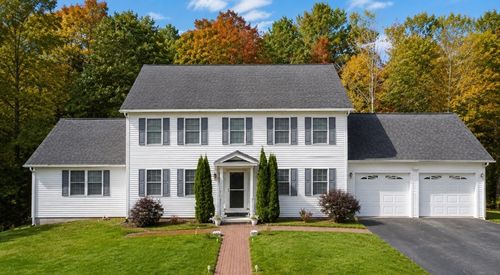 5 Poe Cir, Tyngsboro, MA, 01879-2734 | Card Image