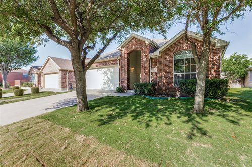 8524 Silverbell Ln, Fort Worth, TX, 76140-3106 | Card Image