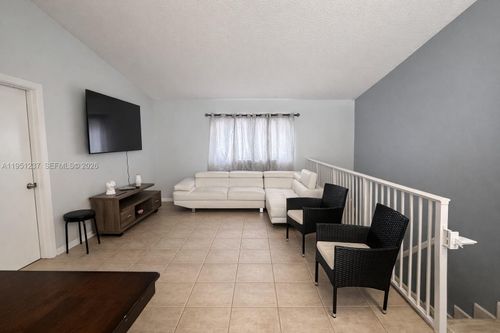 6-2871 W 76th St, Hialeah, FL, 33018-8305 | Card Image