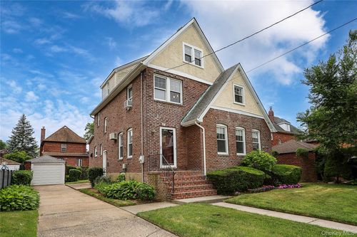 48 Surrey Cmns, Lynbrook, NY, 11563-3120 | Card Image