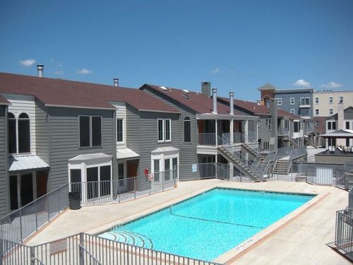 apt-96-2529 Rio Grande St, Austin, TX, 78705-4511 | Card Image