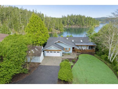 5075 Ford Way, Florence, OR, 97439-8403 | Card Image