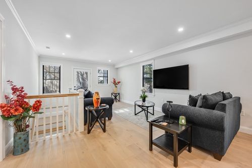 34-34 Perthshire Rd, Boston, MA, 02135-1723 | Card Image